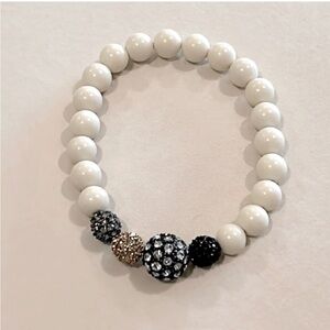 Rare Stella & Dot Beautiful Embellished Stretchy Beaded Bracelet